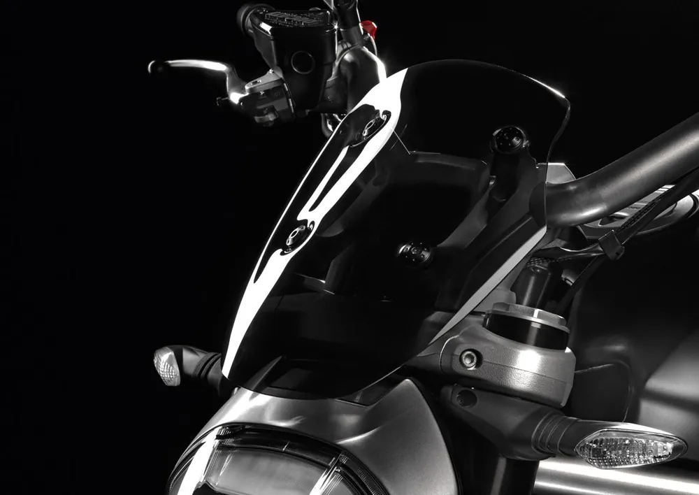 Solange Der Vorrat Reicht Ducati Original Cockpitverkleidung / Windschild Roadster für X Diavel / S